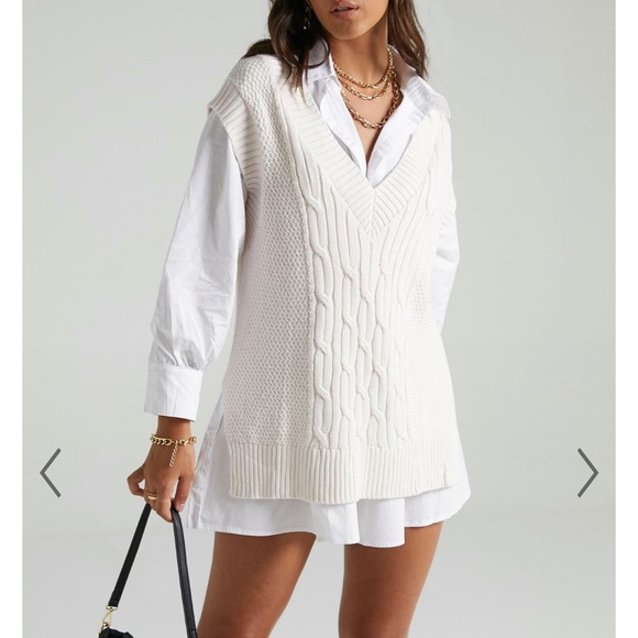 SHOWPO:
CADHA VEST - KNIT VEST IN CREAM - Picture 3 of 5